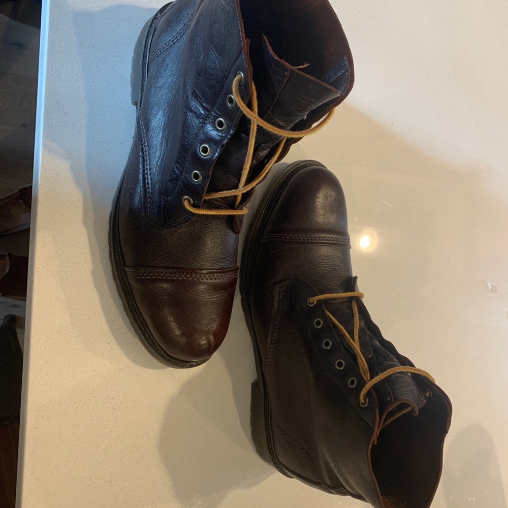 Allen Edmonds Normandy - Picture 2 of 6